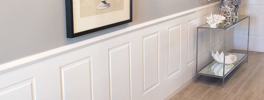 Colonial Wall Linings - Entrance Hallway with Wainscoting Wall Panels featuring Timber Mouldings - MDF Mouldings - Dado Rail, Belt Rail, Skirt, Skirts, Skirting, Architrave, Architraves